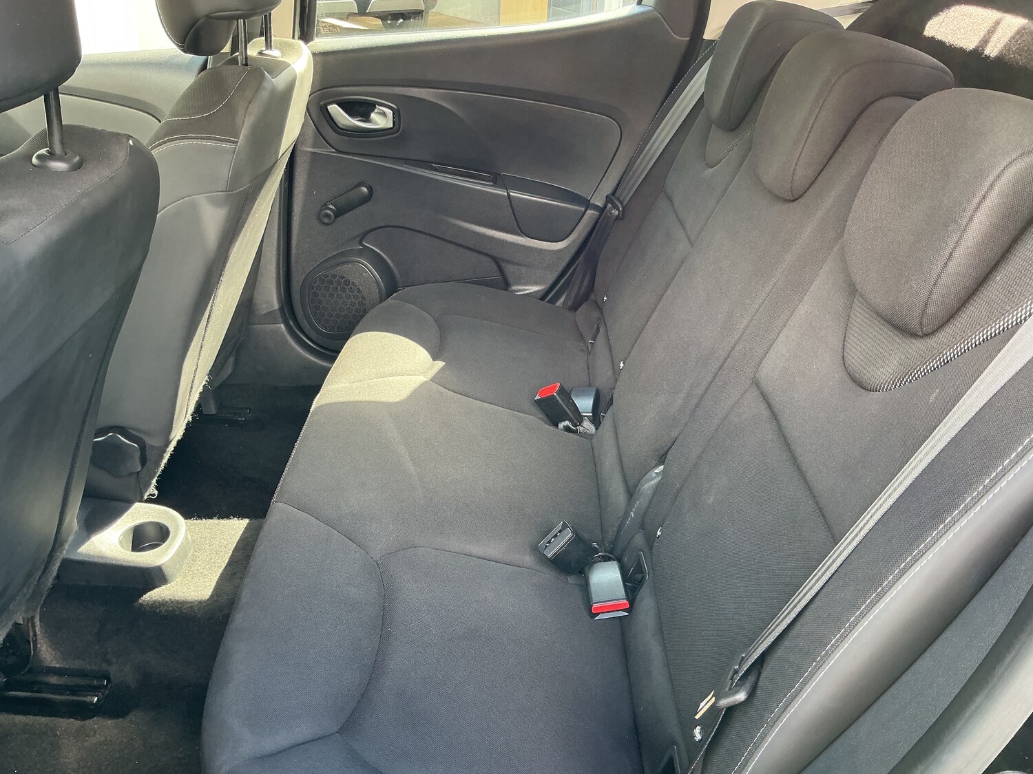 Used Renault Clio 2016 for sale - 75730715: Photo 8