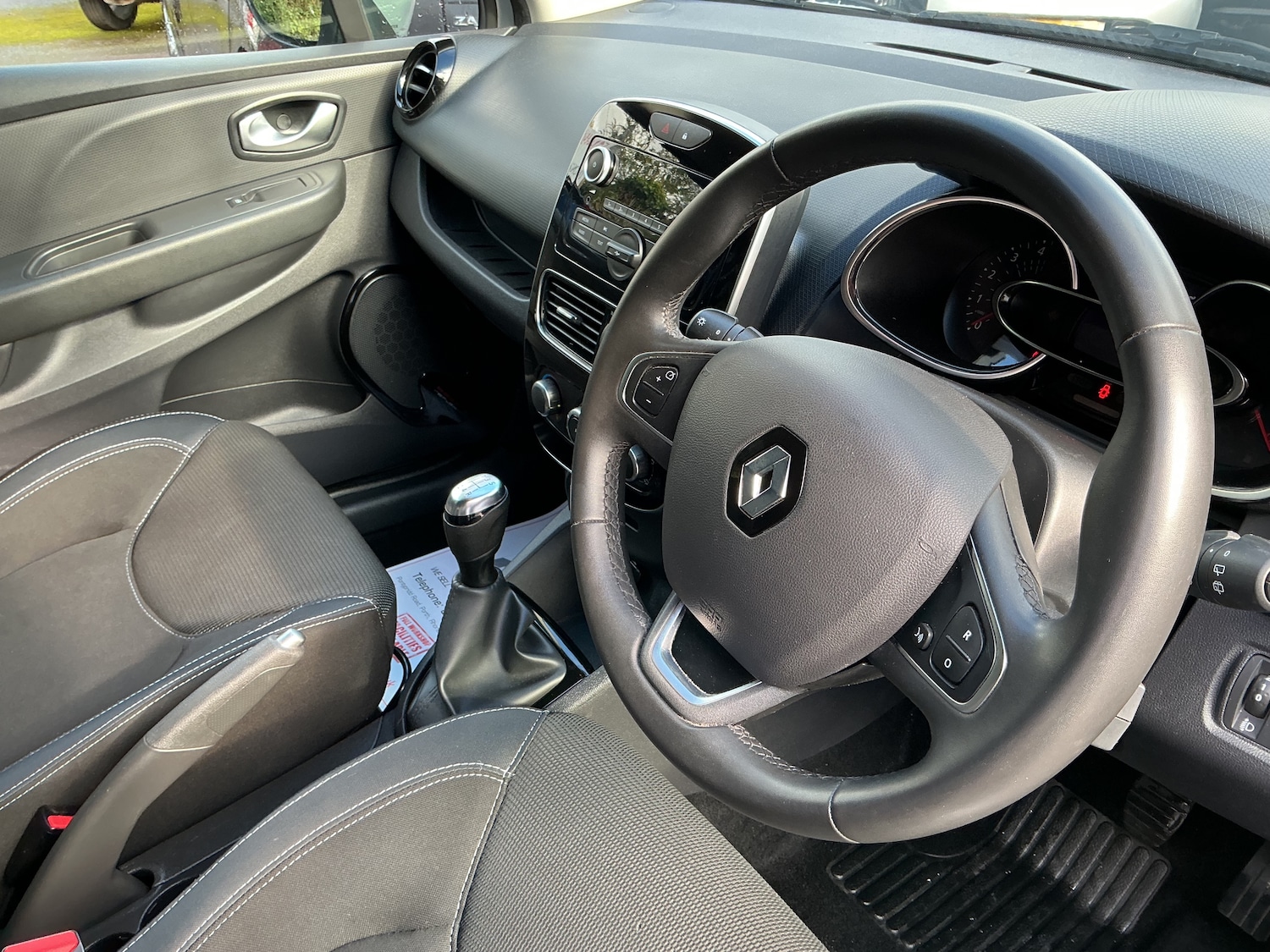 Used Renault Clio 2025 for sale - 76346877: Photo 11