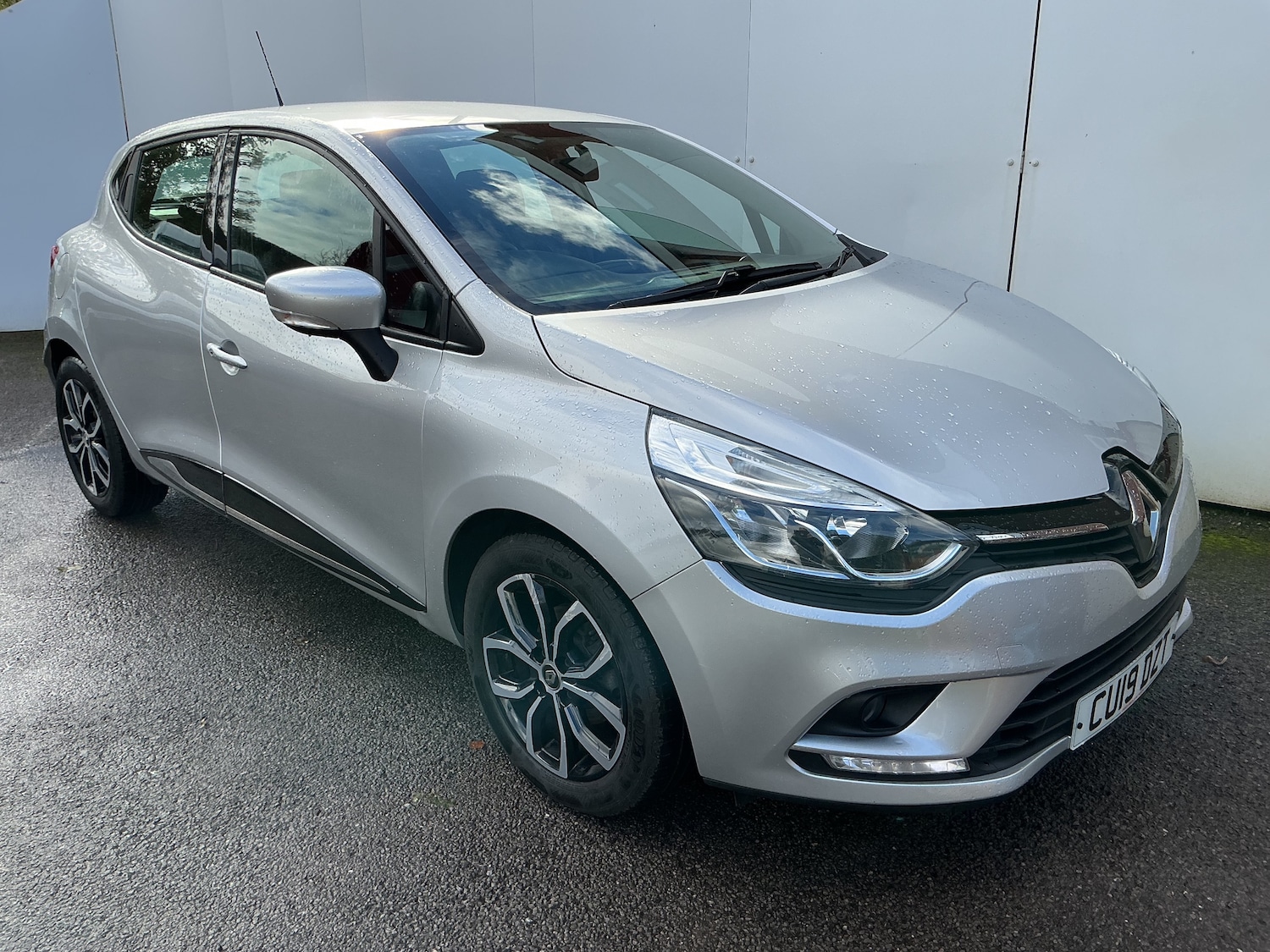 Used Renault Clio 2025 for sale - 76346877: Photo 4
