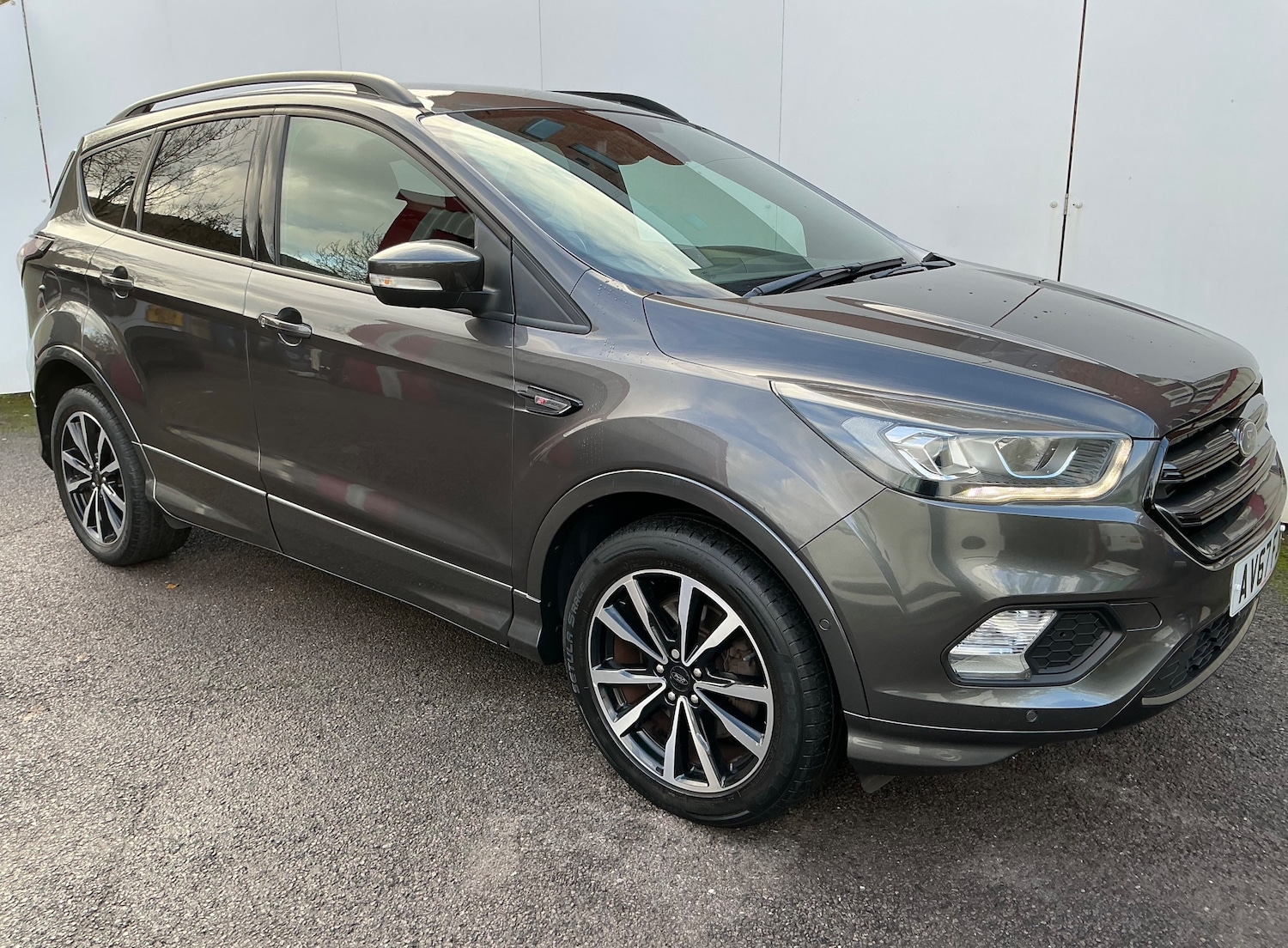 Used Ford Kuga 2017 for sale - 76934242: Photo 2