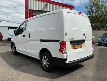 Used Nissan NV200 2018 for sale - 75529551: Photo