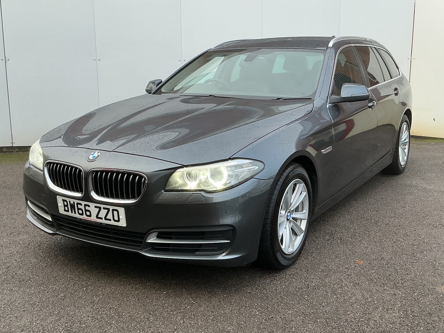 Used BMW 5 Series 2017 for sale - 76777397: Photo 2