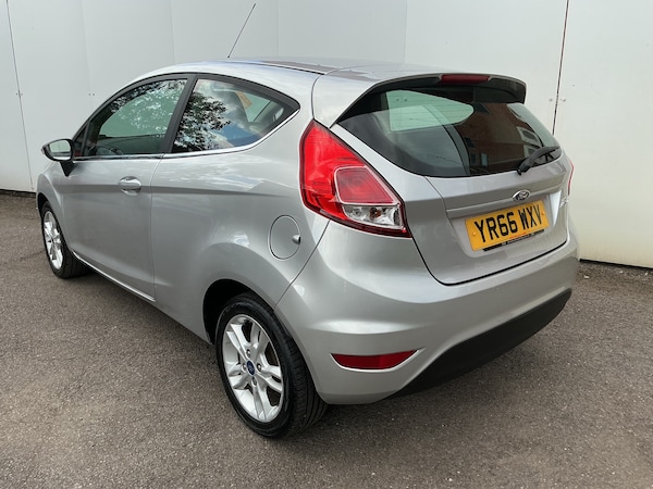 Used Ford Fiesta 2016 for sale - 75440490: Photo 4