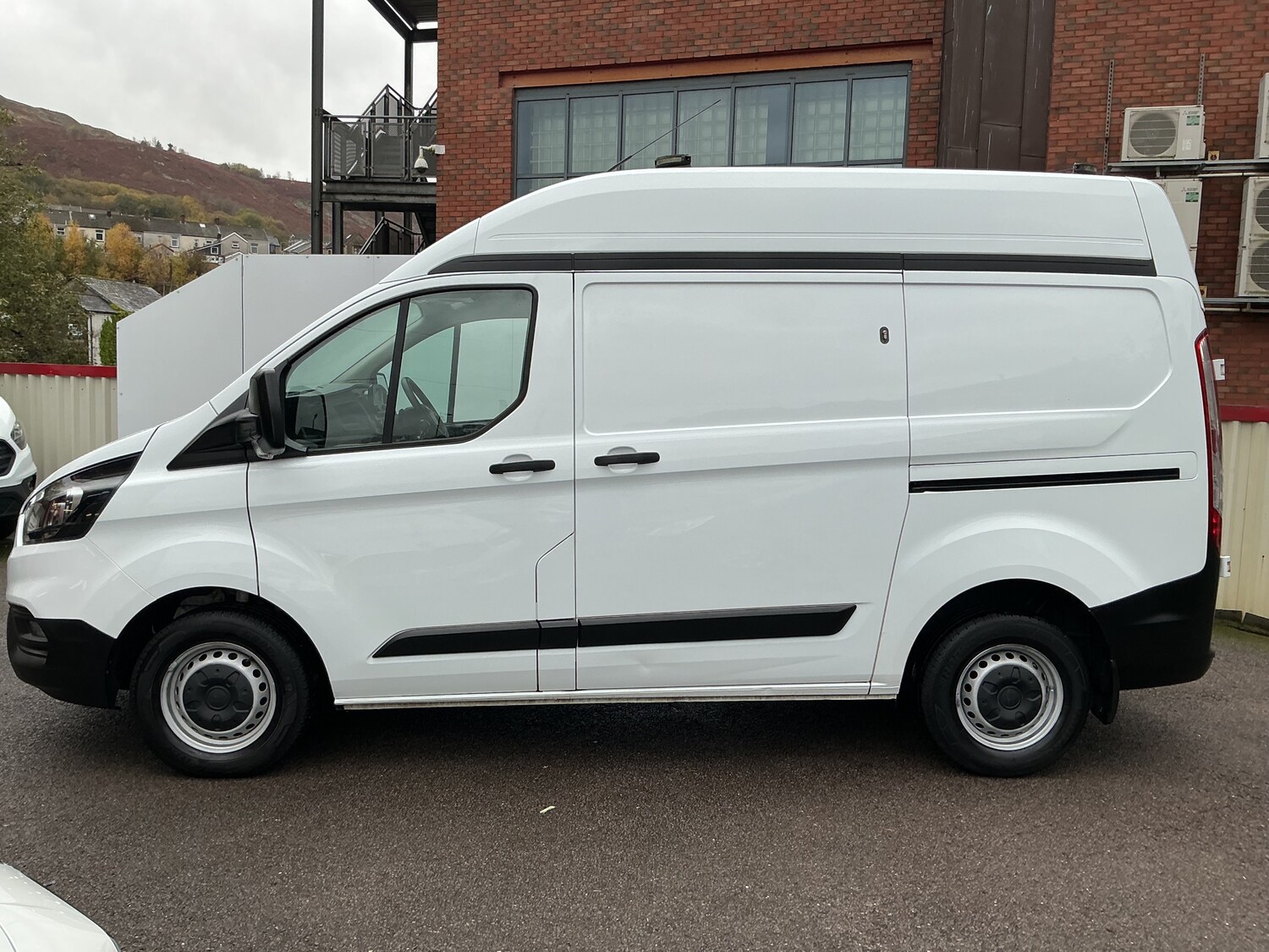 Used Ford Transit Custom 2020 for sale - 76477459: Photo 3