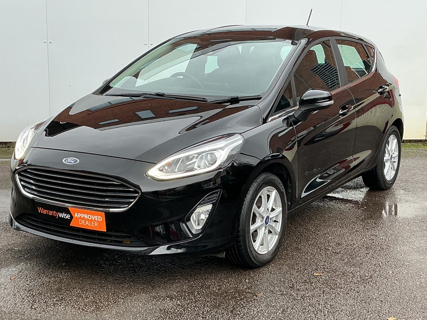 Used Ford Fiesta 2018 for sale - 76518067: Photo 1