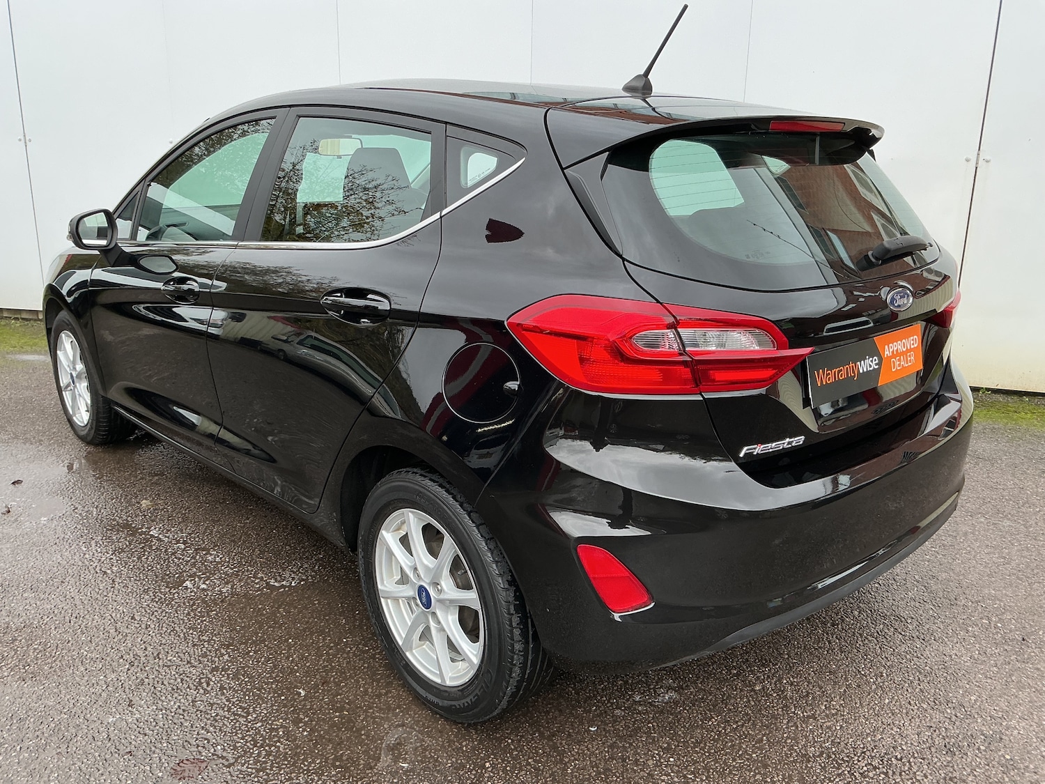 Used Ford Fiesta 2018 for sale - 76518067: Photo 3