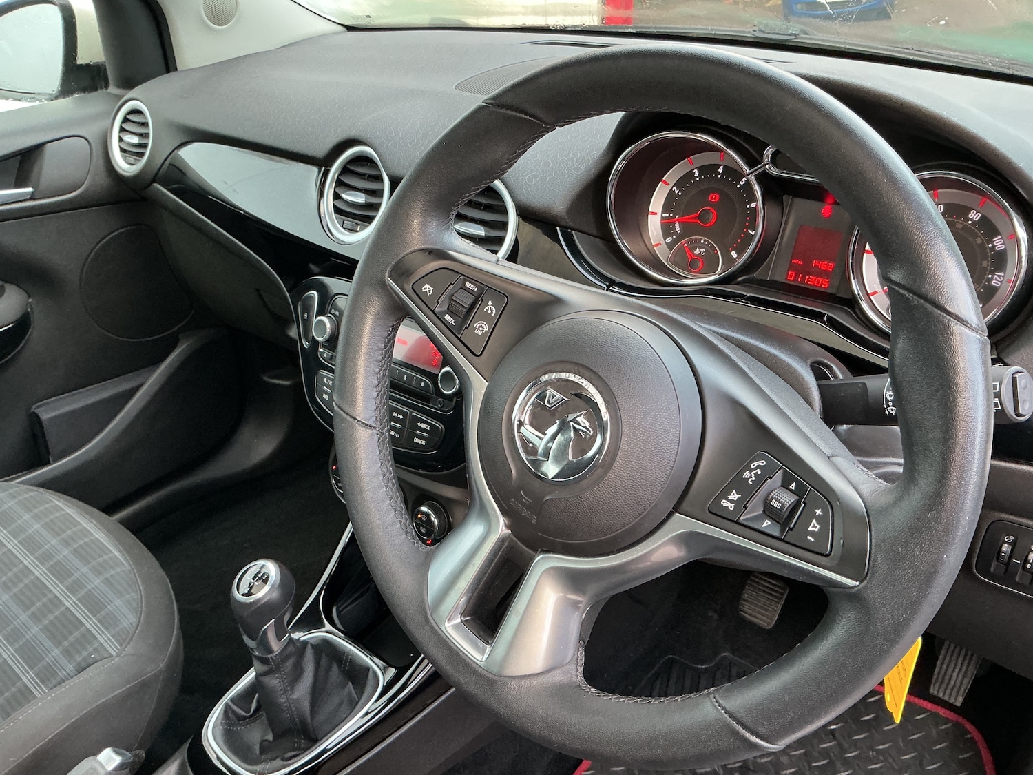 Used Vauxhall ADAM 2013 for sale - 77220891: Photo 8