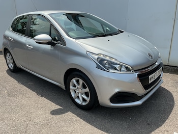 Used Peugeot 208 2017 for sale - 78976202: Photo