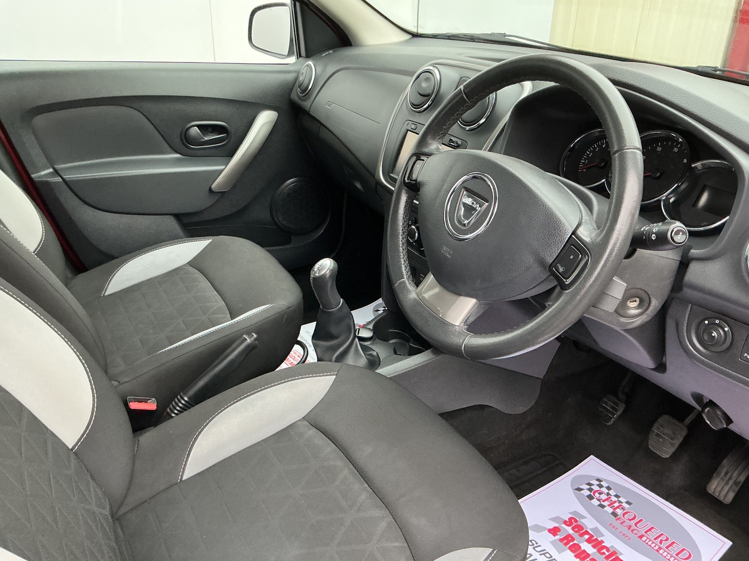 Used Dacia Sandero Stepway 2014 for sale - 77520043: Photo 6