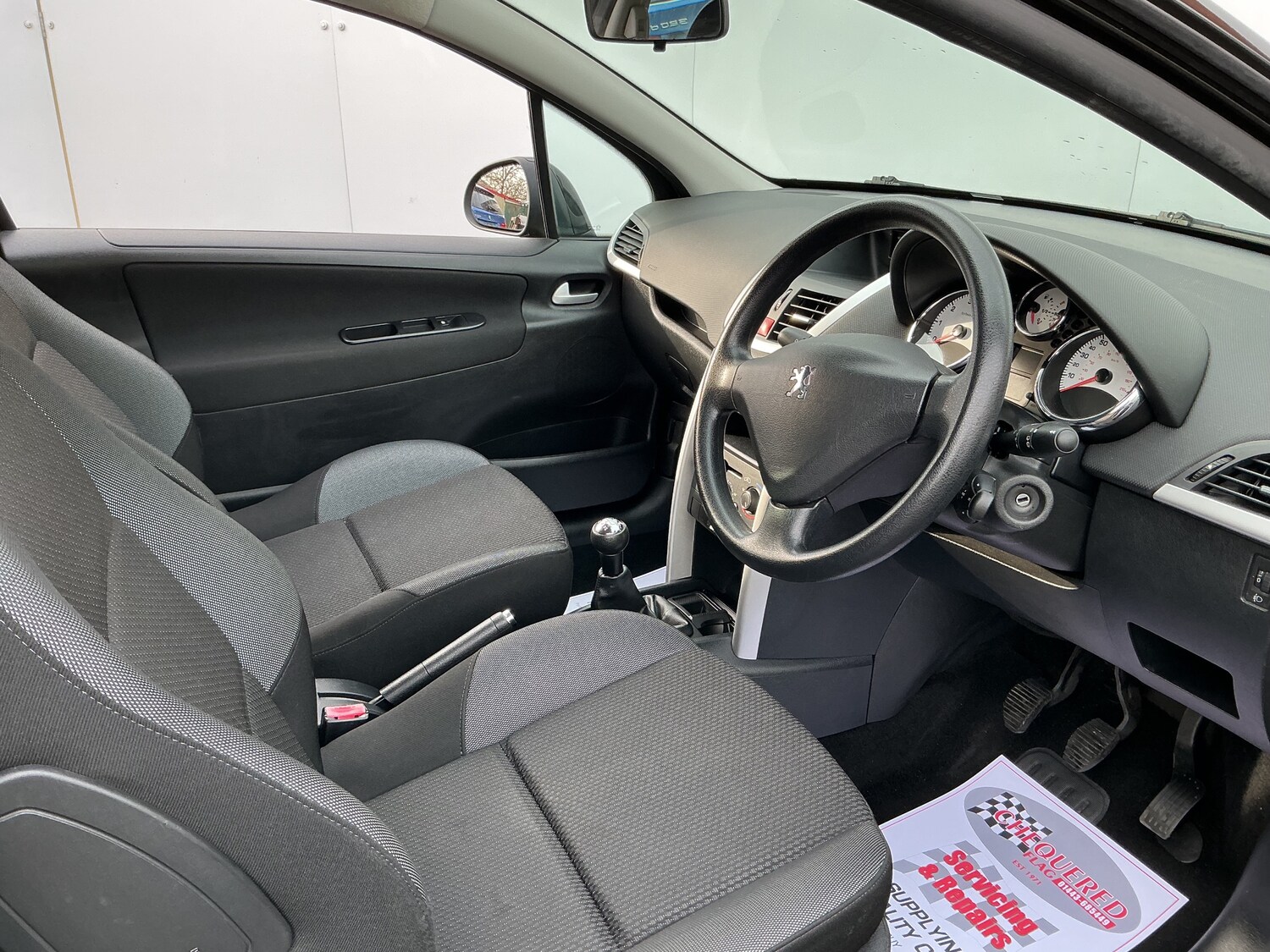 Used Peugeot 207 2012 for sale - 77666017: Photo 8