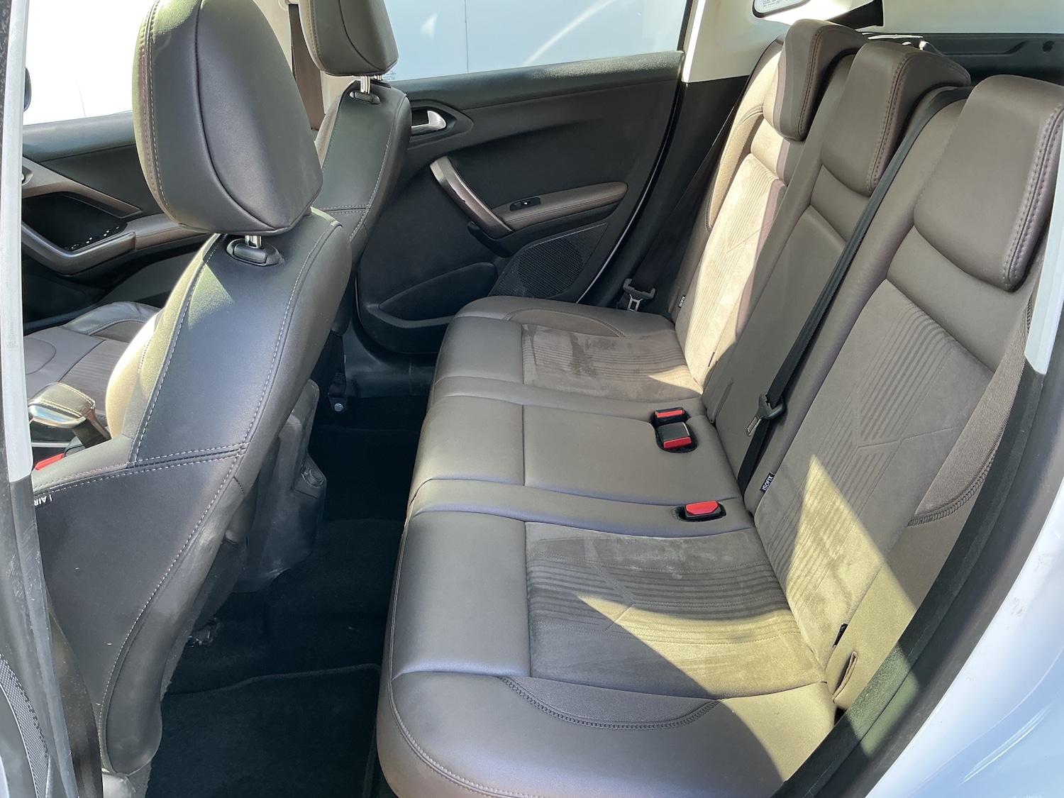 Used Peugeot 2008 2014 for sale - 76026921: Photo 9