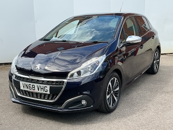 Used Peugeot 208 2018 for sale - 79043045: Photo
