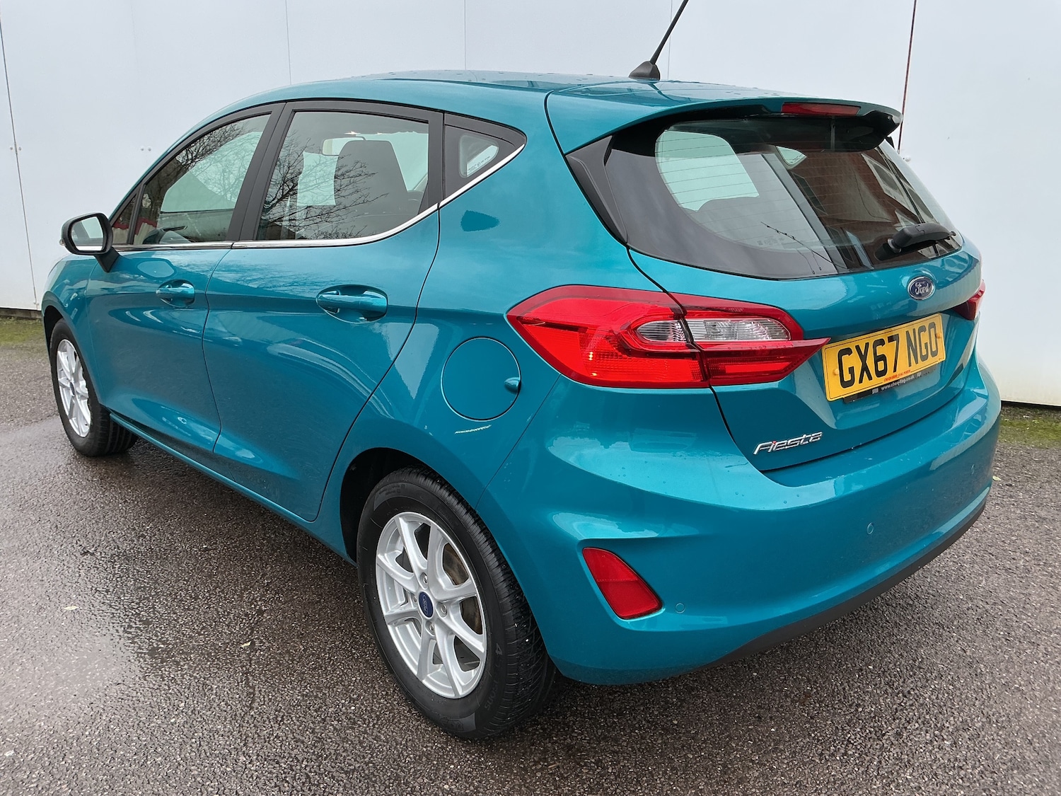 Used Ford Fiesta 2017 for sale - 77520049: Photo 3