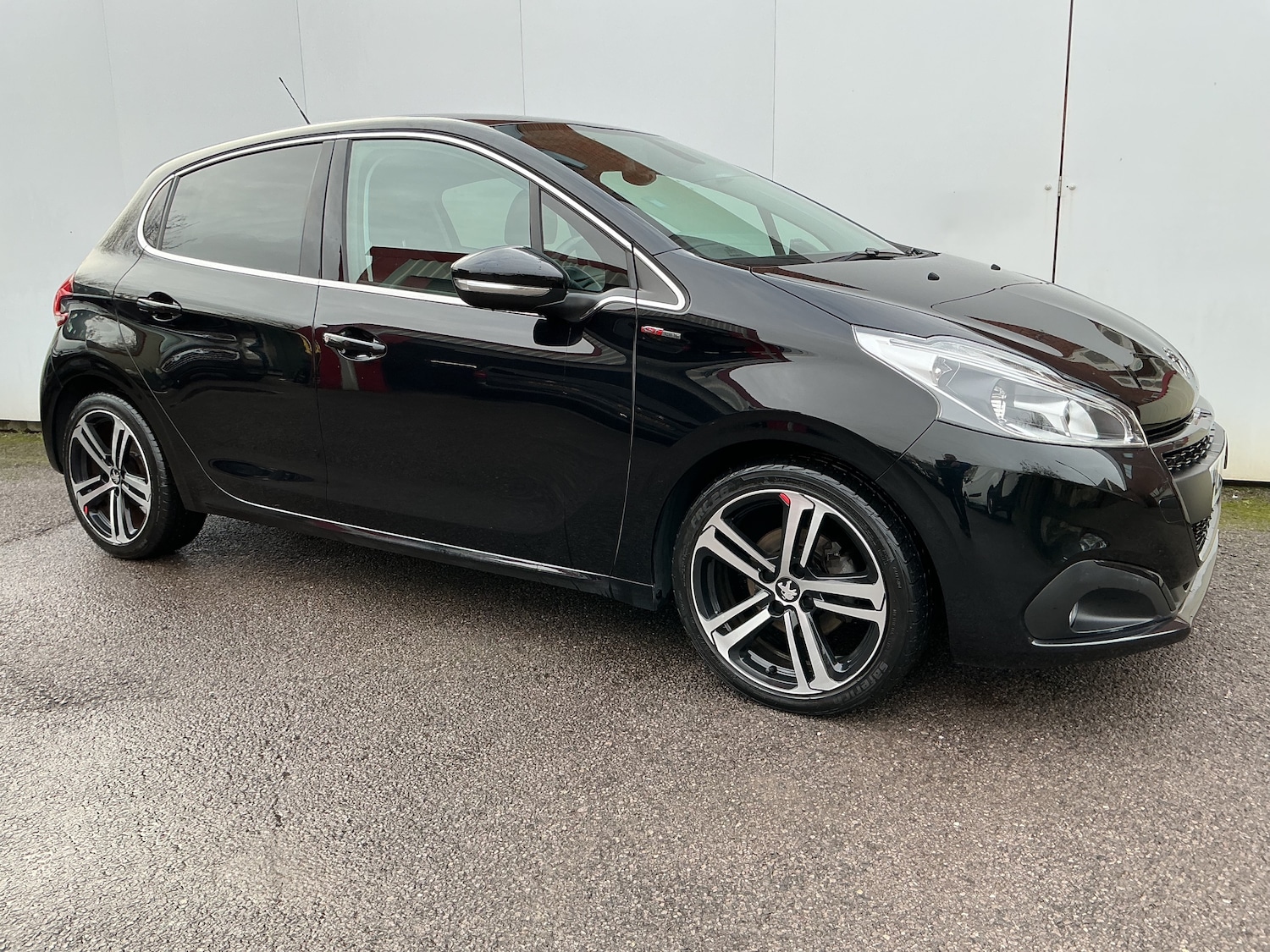Used Peugeot 208 2019 for sale - 77200777: Photo 2