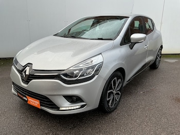 Used Renault Clio 2019 for sale - 76969089: Photo