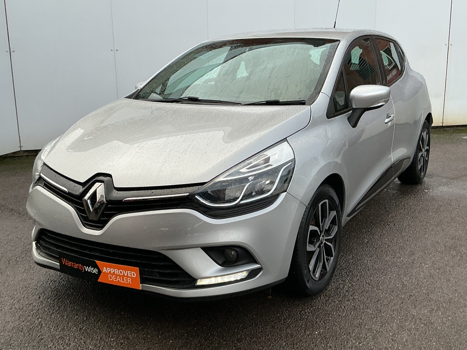 Used Renault Clio 2019 for sale - 76969089: Photo 3