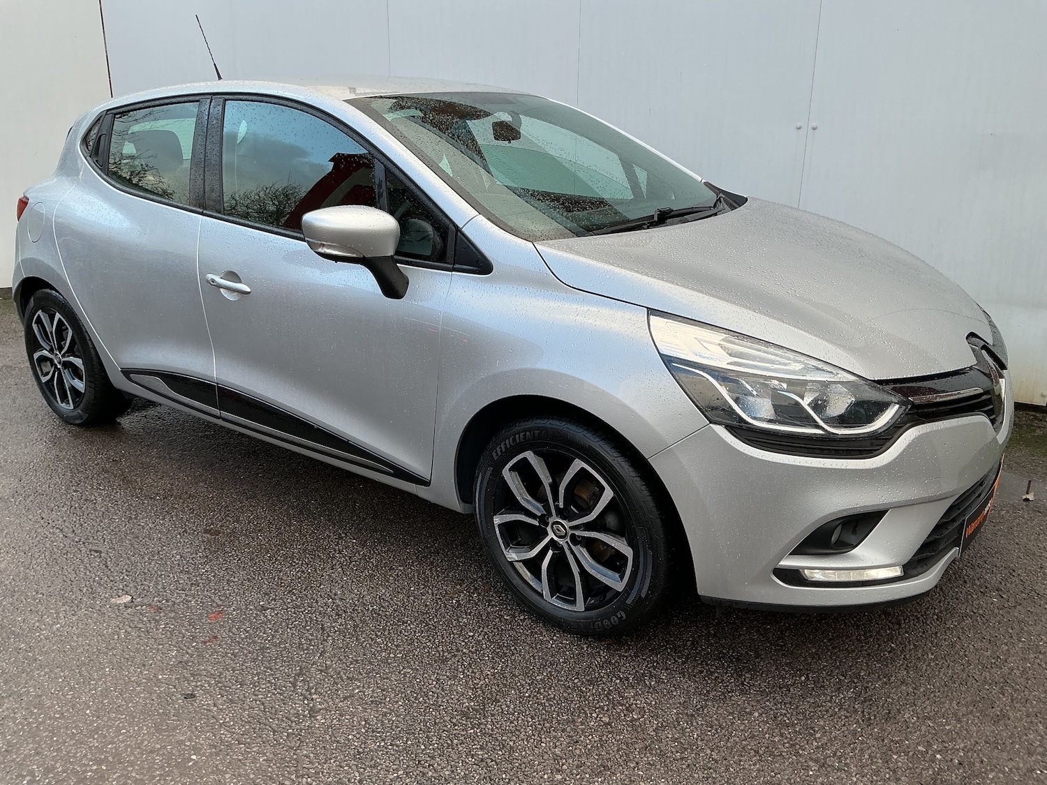 Used Renault Clio 2019 for sale - 76969089: Photo 4