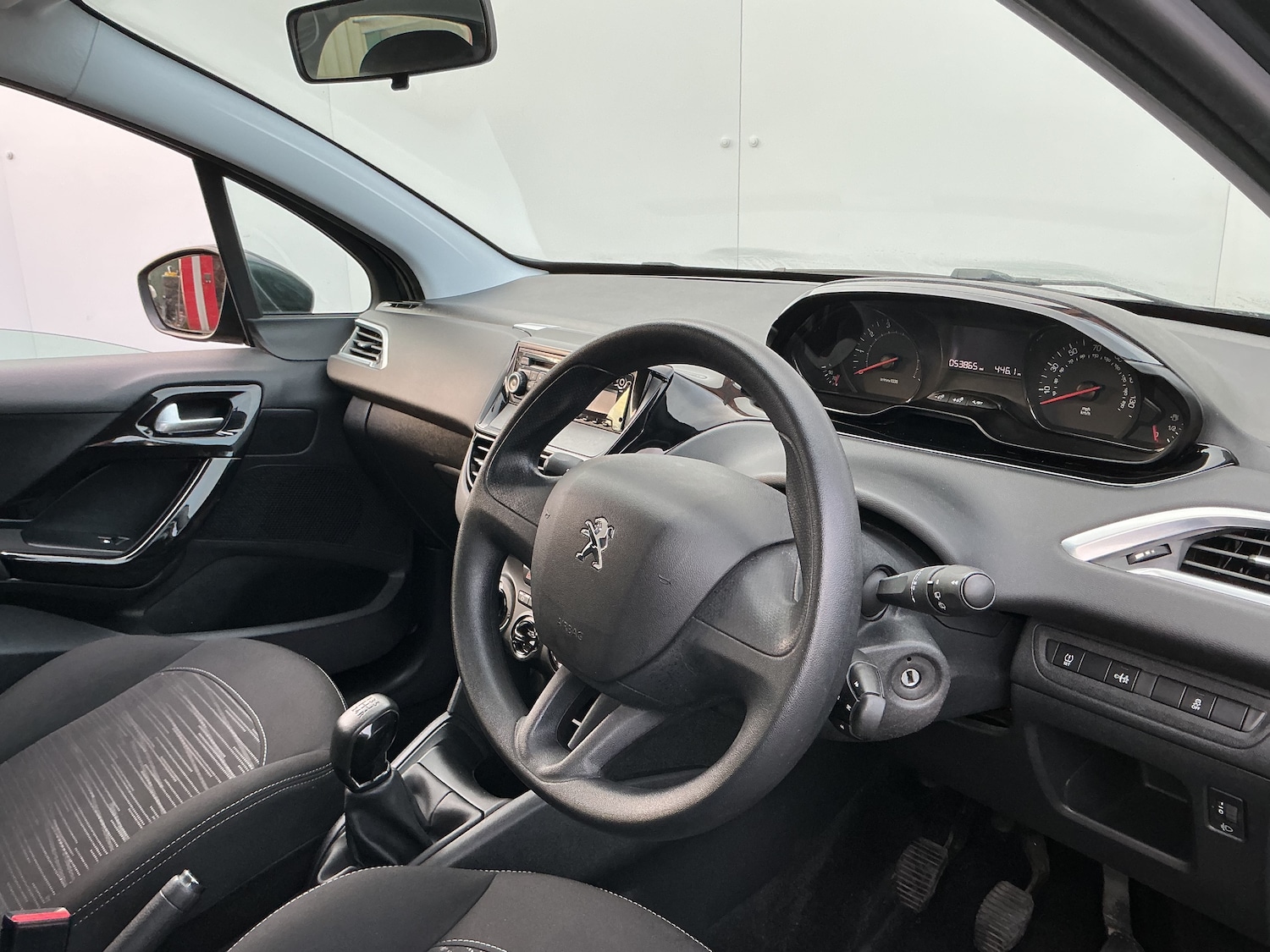 Used Peugeot 208 2015 for sale - 77200782: Photo 11