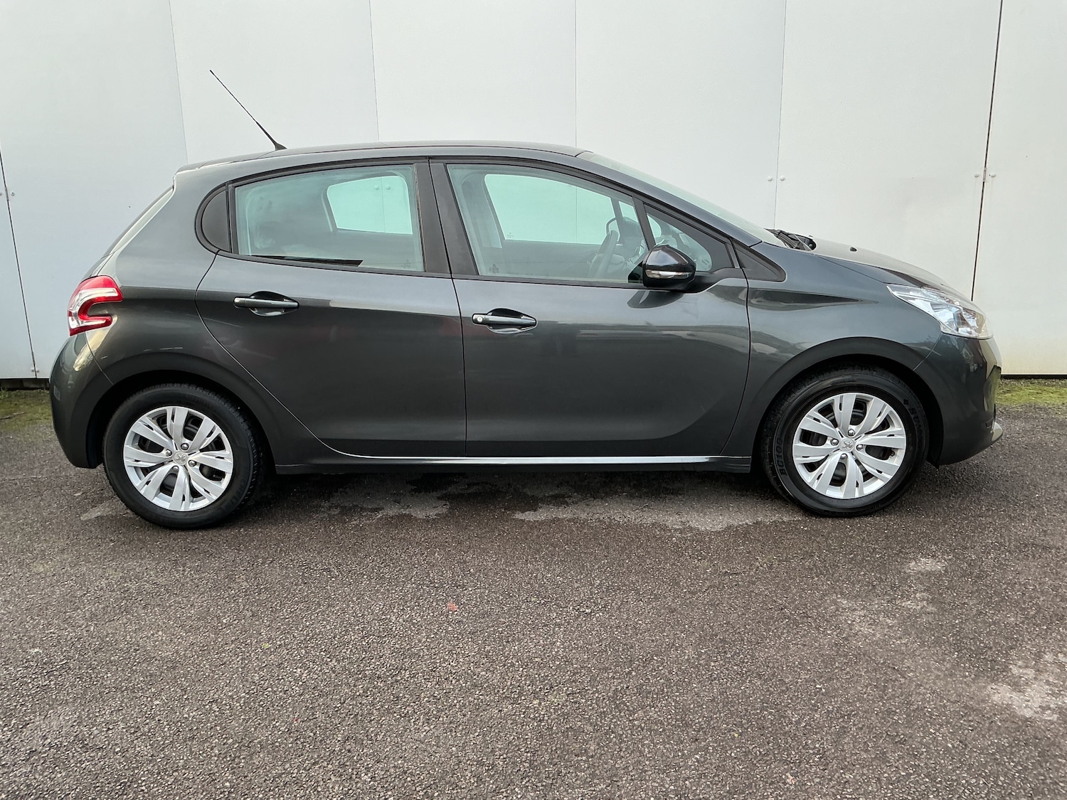 Used Peugeot 208 2015 for sale - 77200782: Photo 8