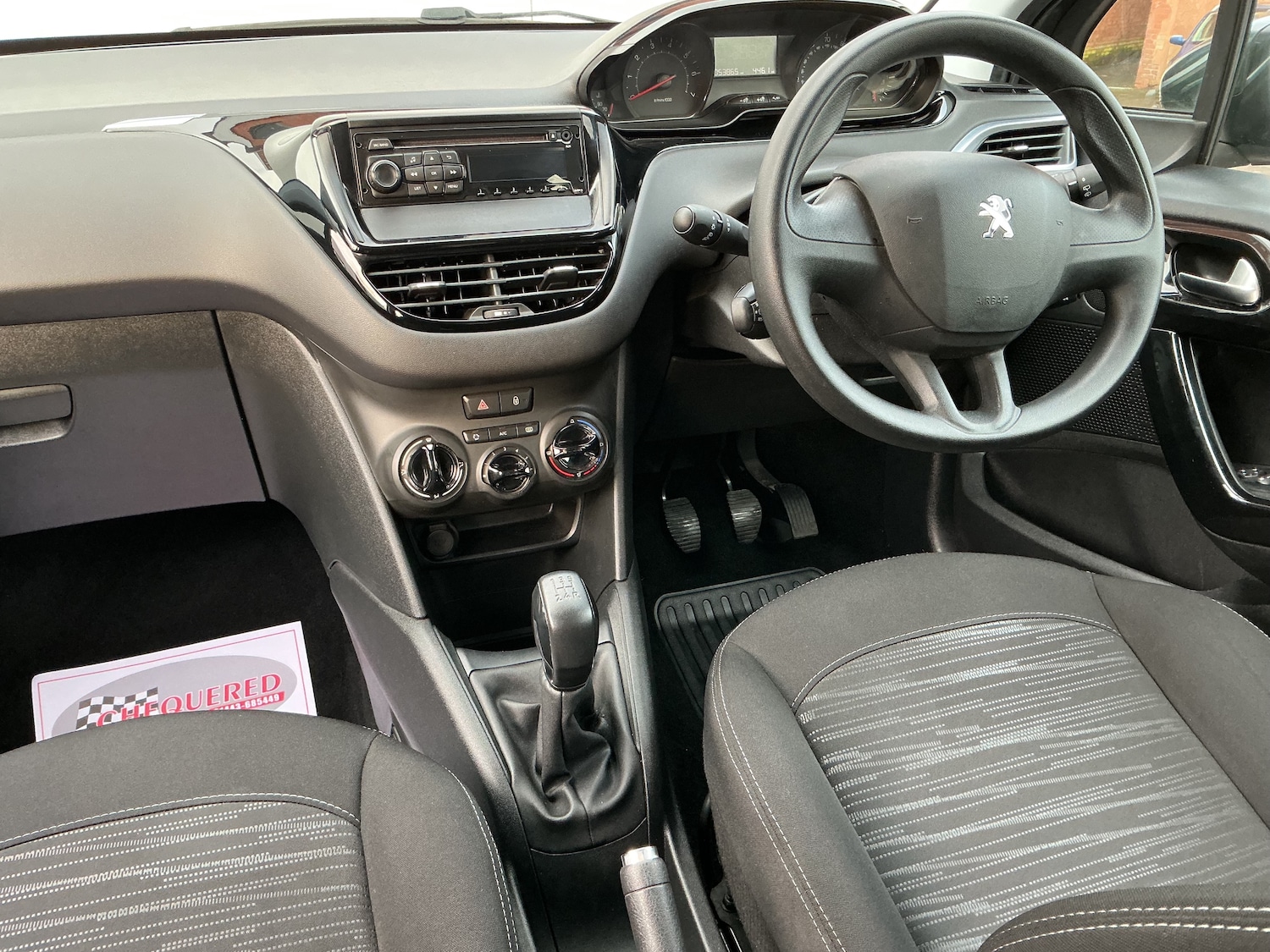 Used Peugeot 208 2015 for sale - 77200782: Photo 9