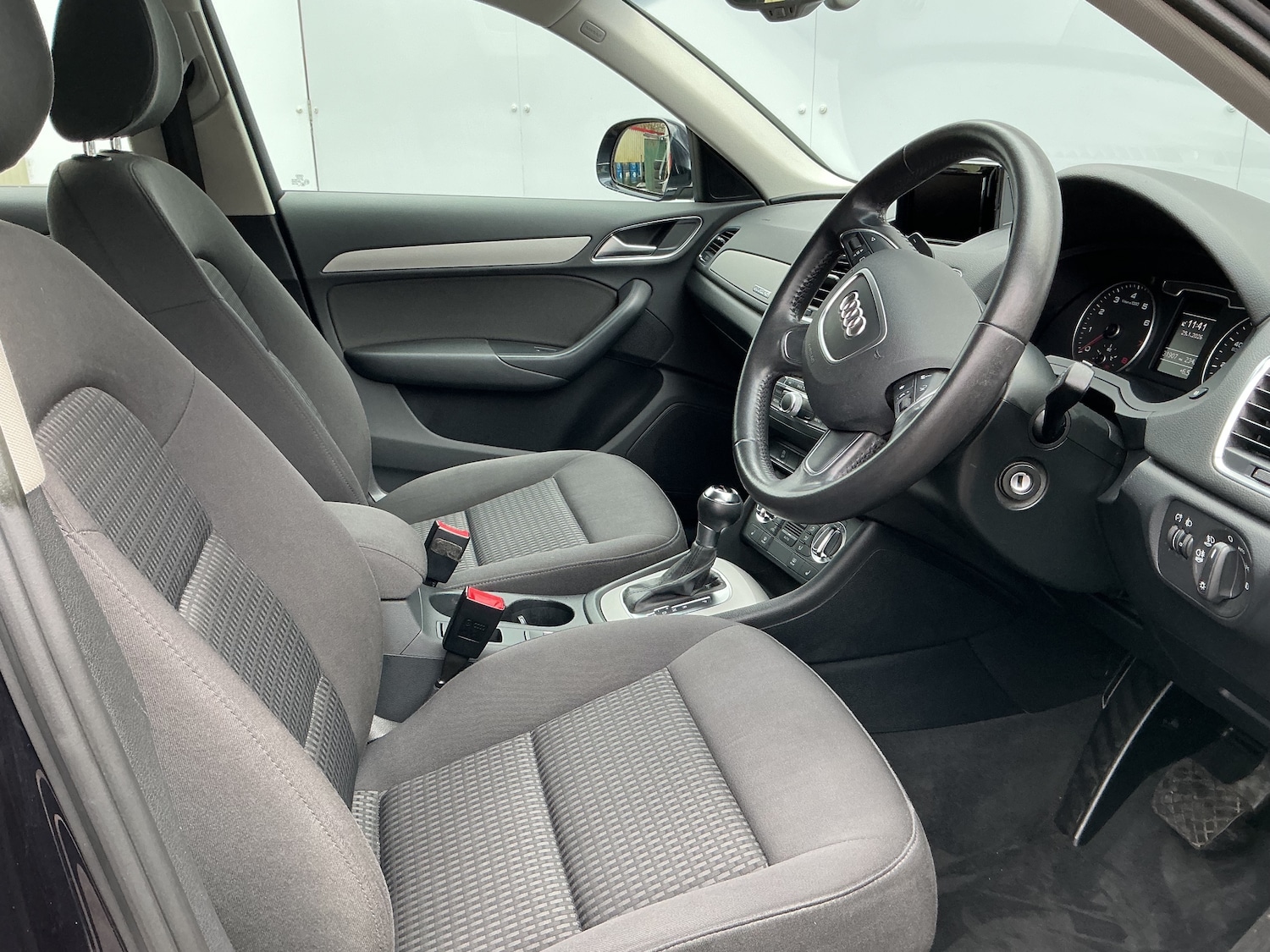 Used Audi Q3 2014 for sale - 77355224: Photo 9