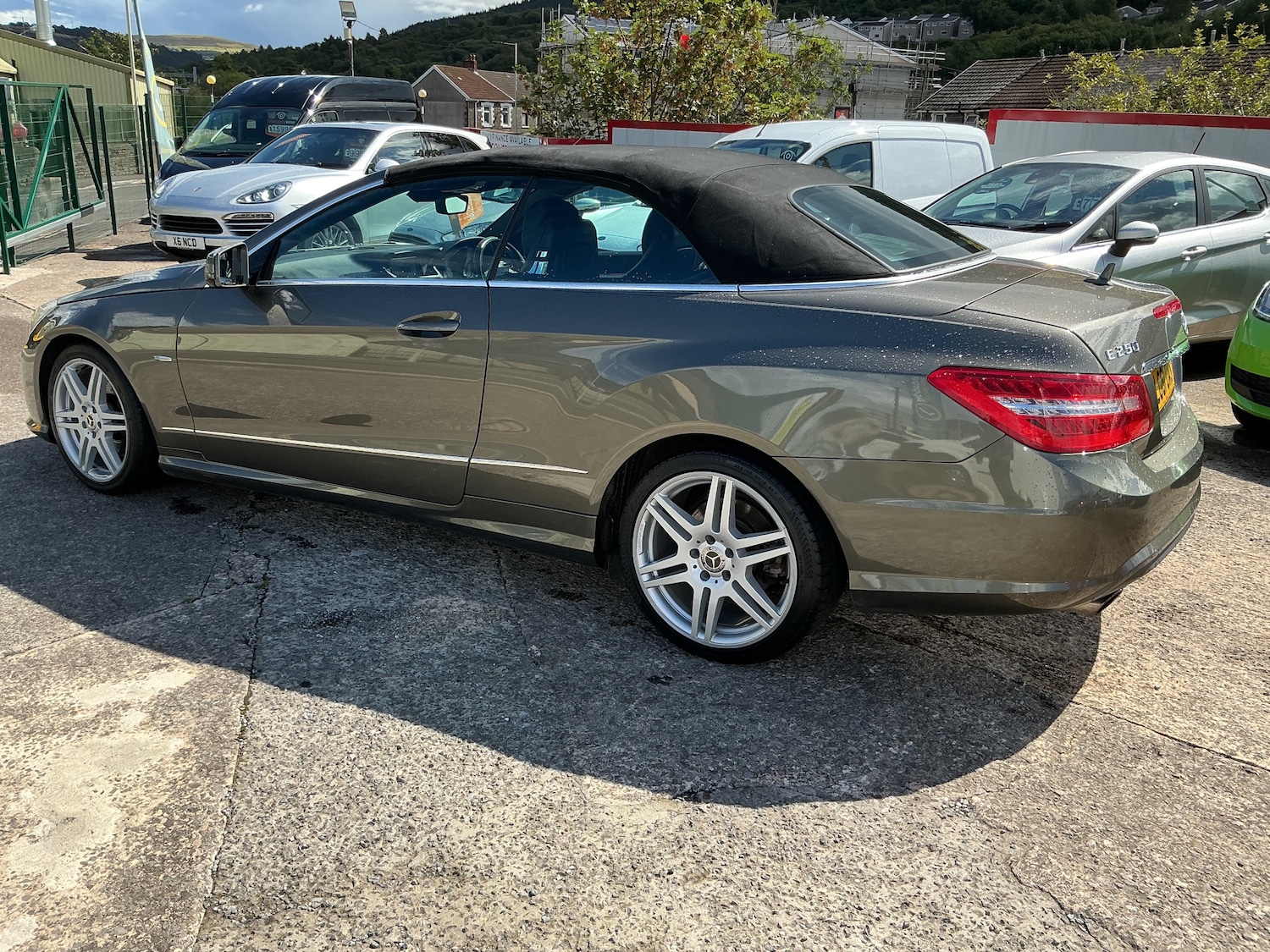 Used Mercedes-Benz E Class 2011 for sale - 75724255: Photo 3