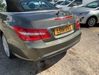 Used Mercedes-Benz E-Class 2011 for sale - 75724255: Photo 4