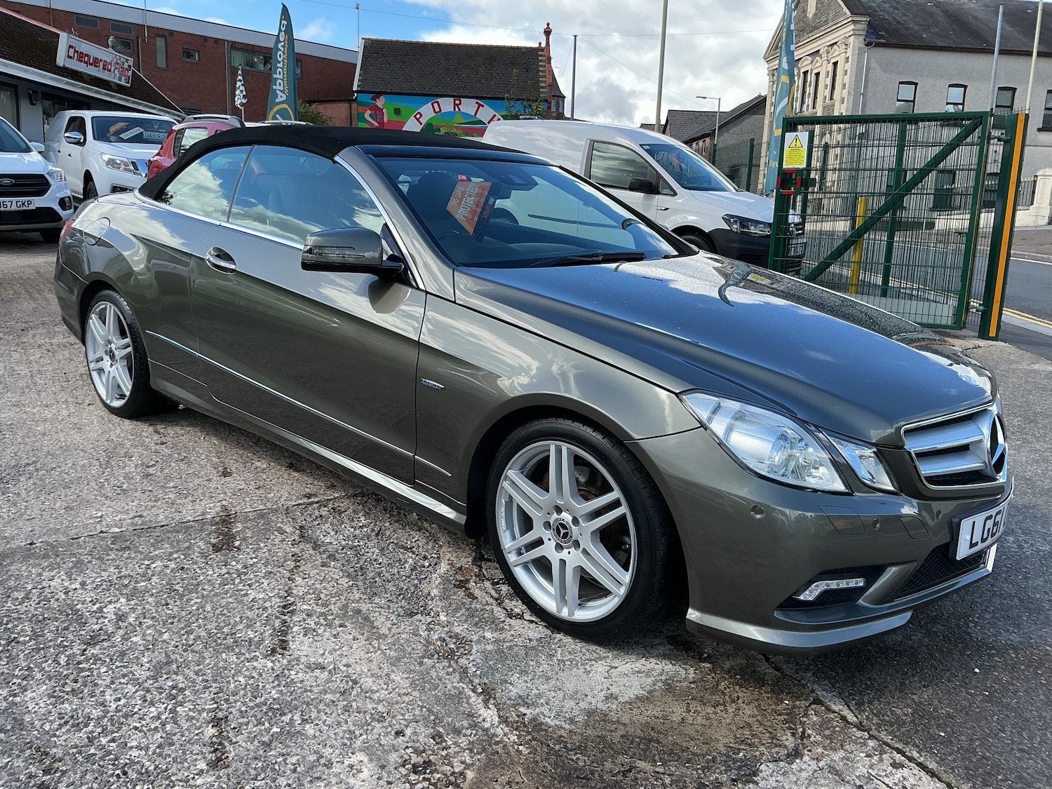 Used Mercedes-Benz E Class 2011 for sale - 75724255: Photo 5