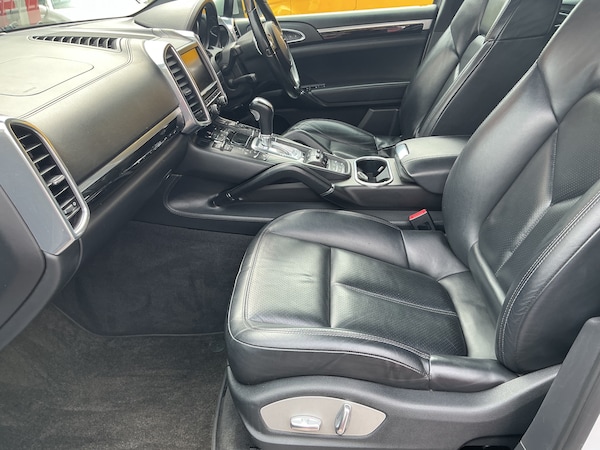 Used Porsche Cayenne 2012 for sale - 75694679: Photo 13