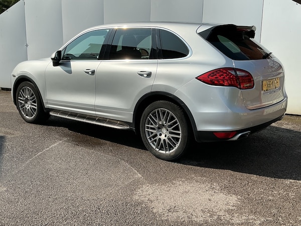 Used Porsche Cayenne 2012 for sale - 75694679: Photo 5