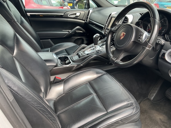 Used Porsche Cayenne 2012 for sale - 75694679: Photo 9