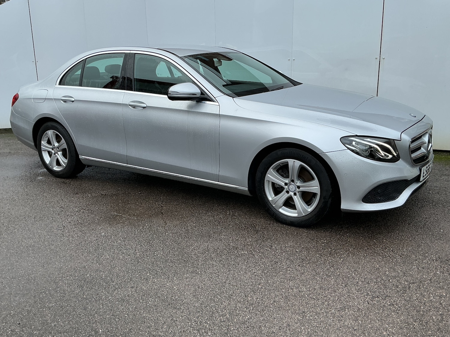 Used Mercedes-Benz E Class for sale - 77477059: Photo 3