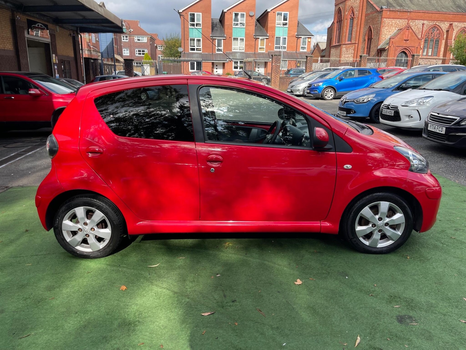 Used Toyota AYGO 2011 for sale - 77645983: Photo 11