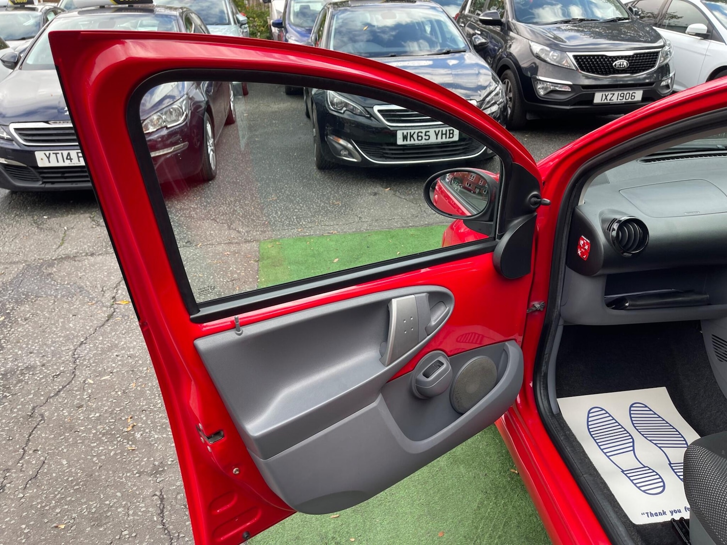 Used Toyota AYGO 2011 for sale - 77645983: Photo 28