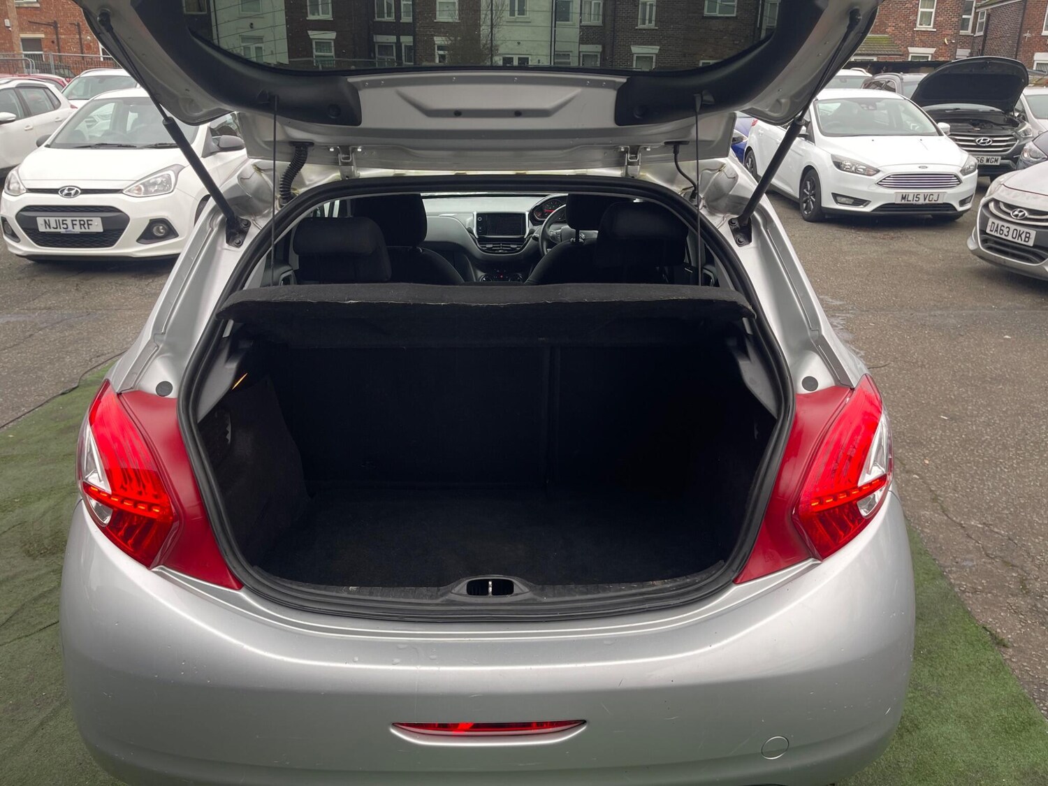 Used Peugeot 208 for sale - 77598840: Photo 24