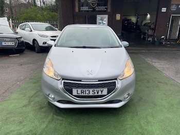 Used Peugeot 208 2013 for sale - 77598840: Photo