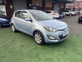 Used Hyundai i20 2014 for sale - 77598617: Photo