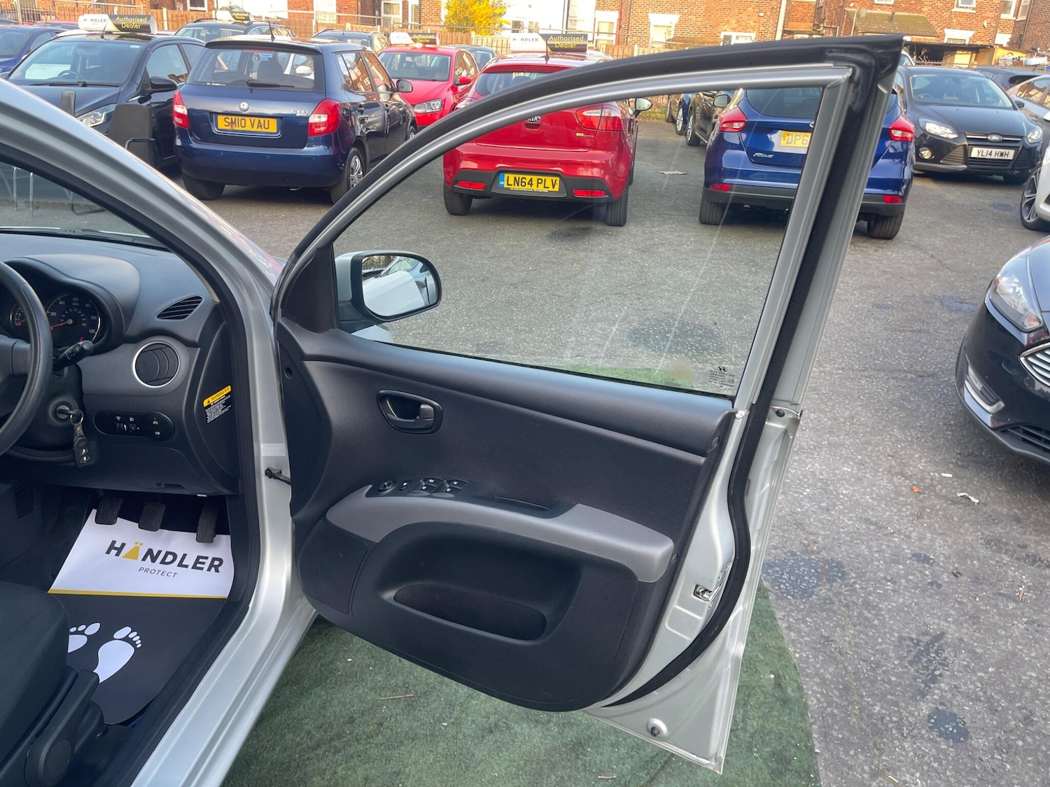 Used Hyundai i10 2012 for sale - 77978035: Photo 18