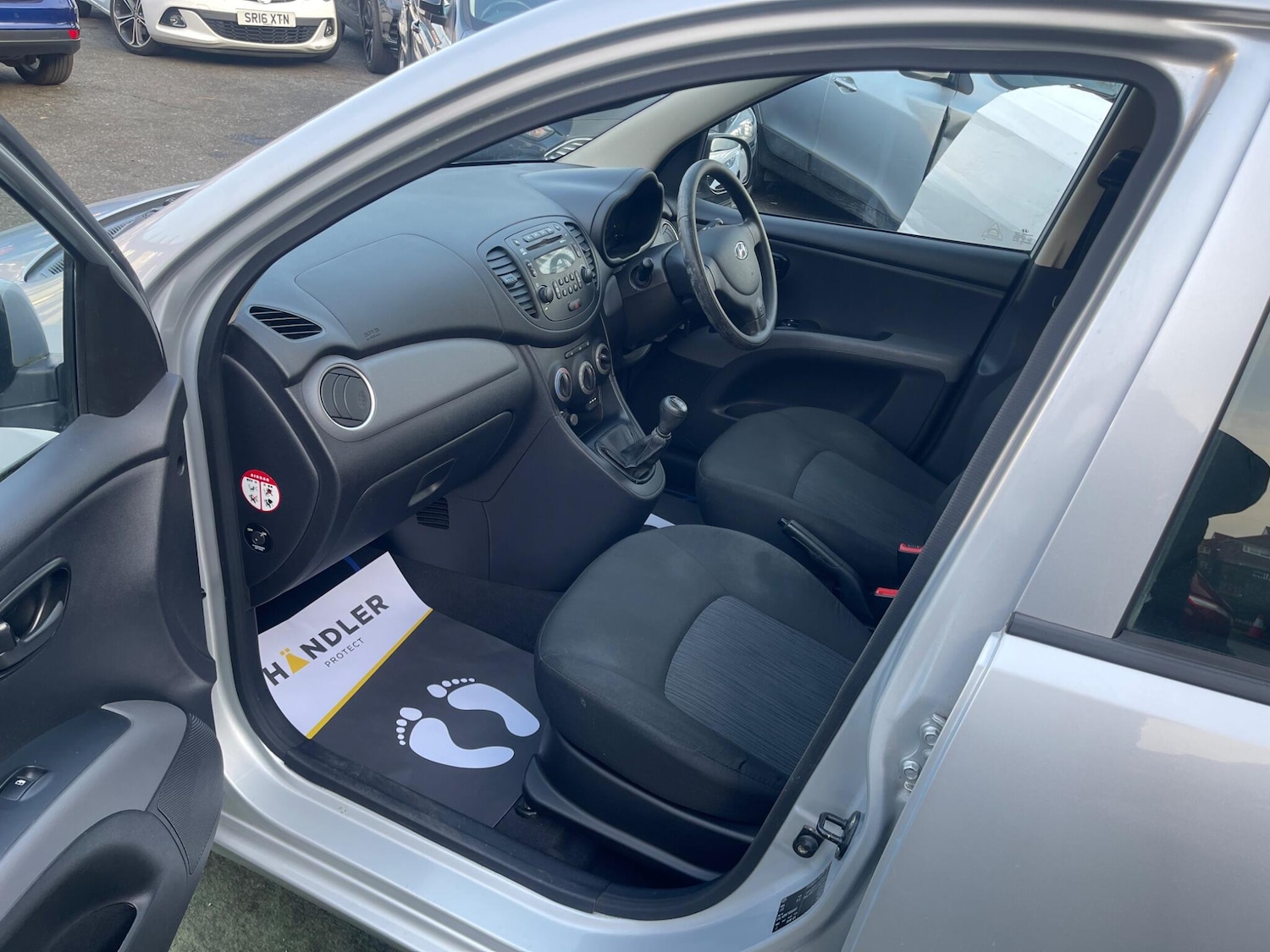 Used Hyundai i10 2012 for sale - 77978035: Photo 24