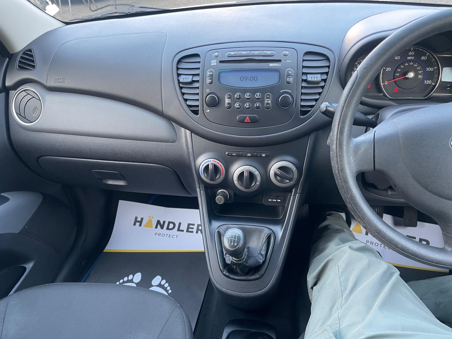 Used Hyundai i10 2012 for sale - 77978035: Photo 32