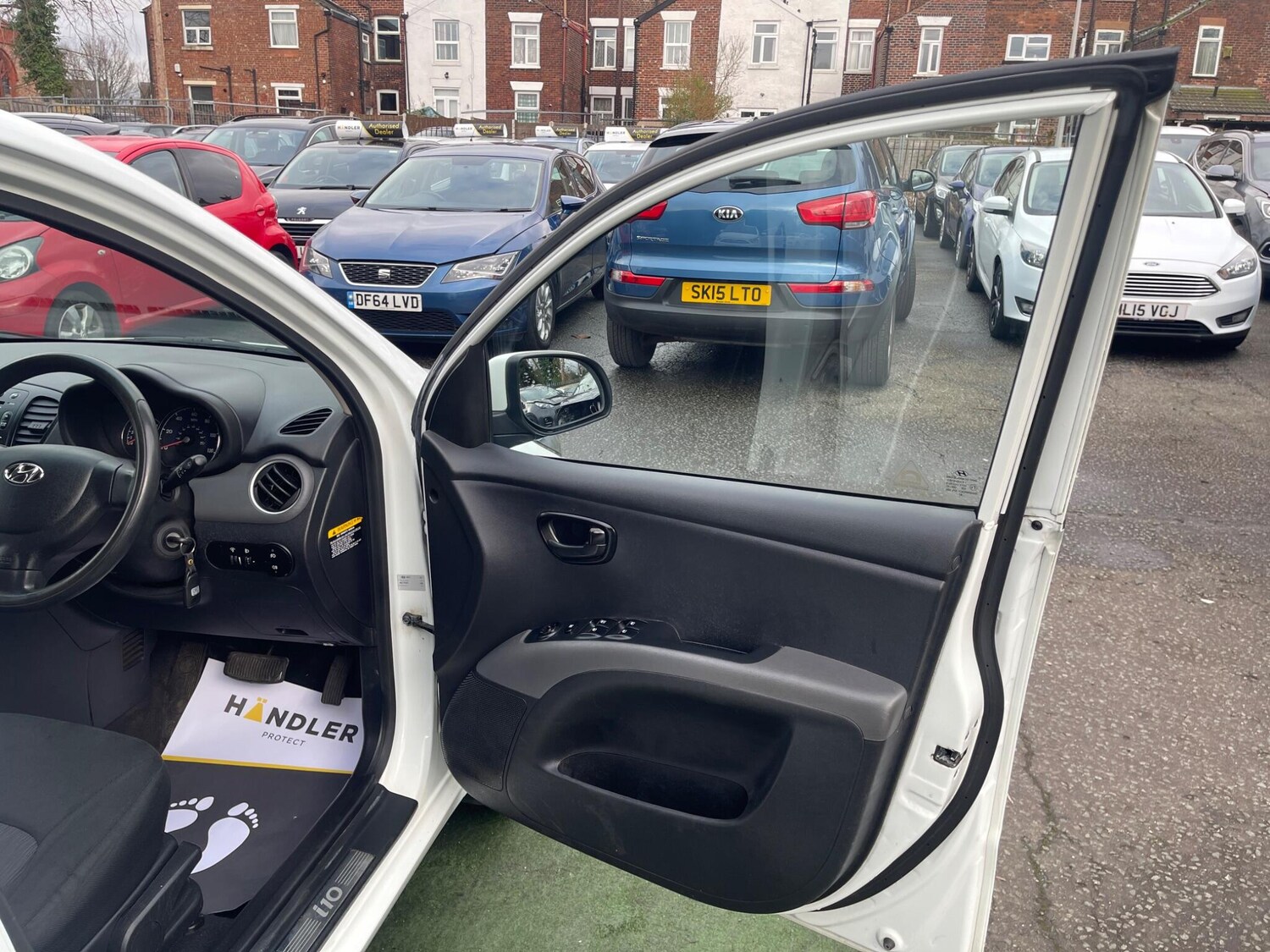 Used Hyundai i10 for sale - 77633463: Photo 21