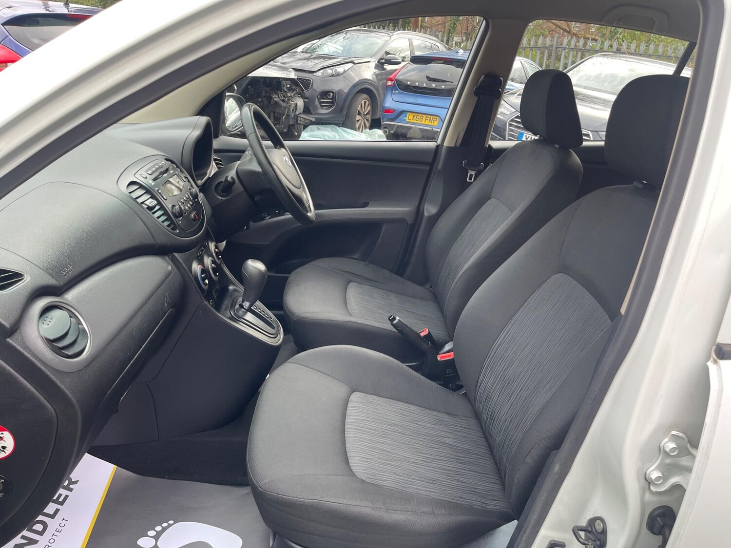 Used Hyundai i10 for sale - 77633463: Photo 30