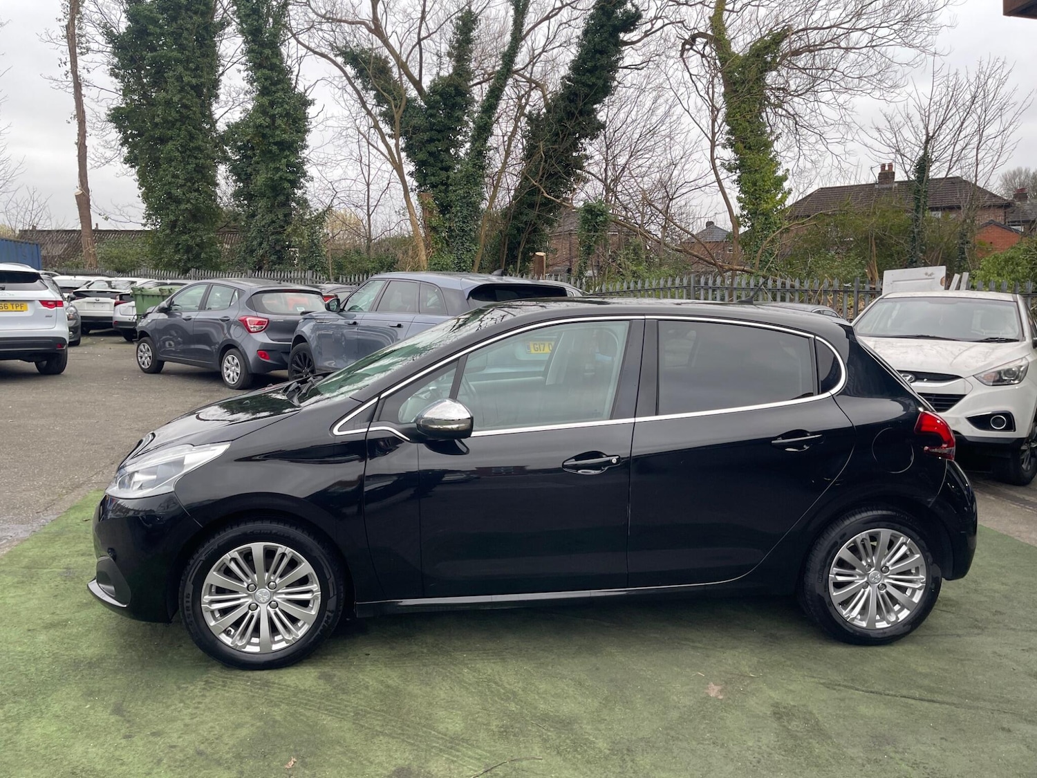 Used Peugeot 208 2018 for sale - 77793520: Photo 13