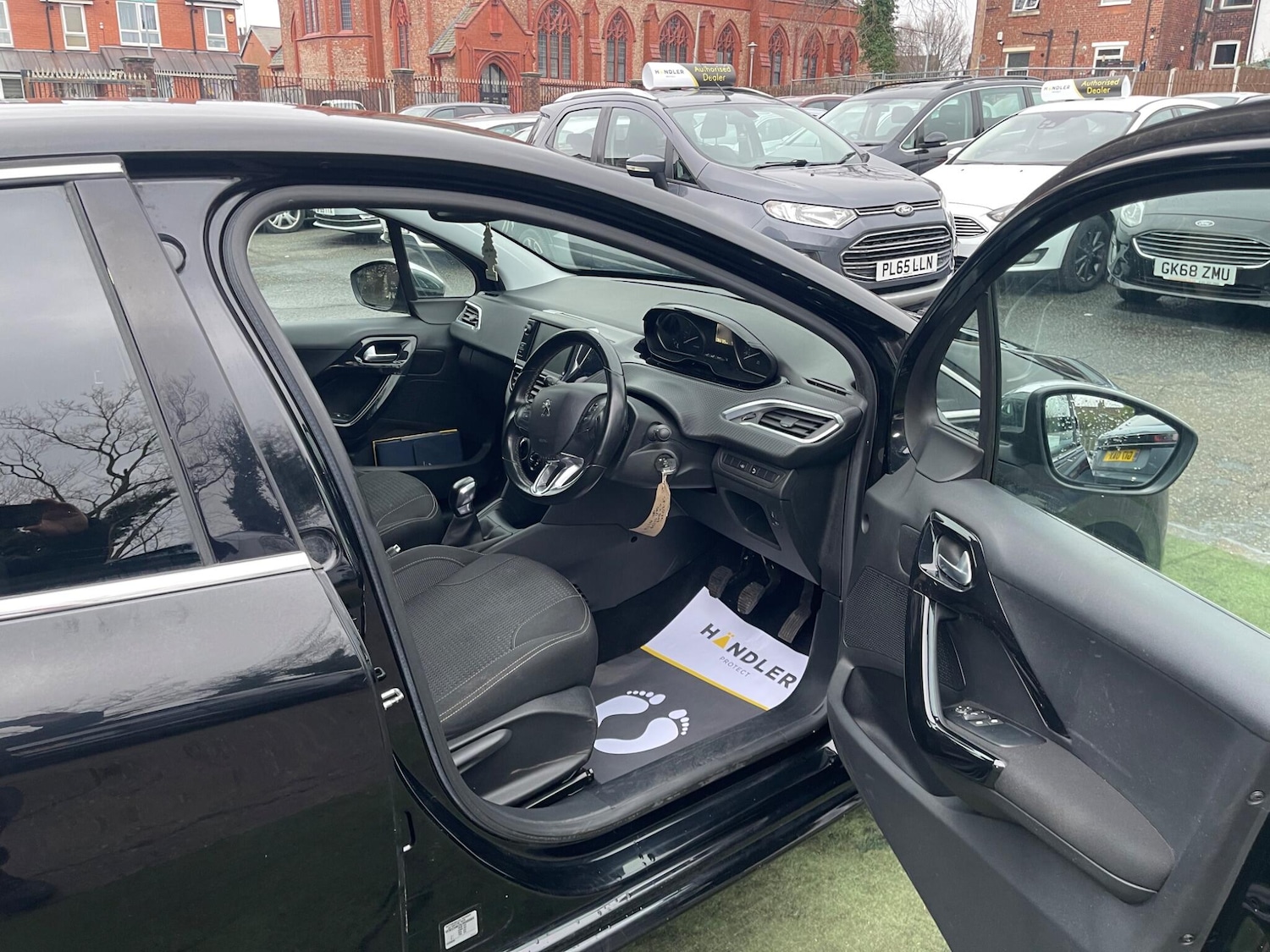 Used Peugeot 208 2018 for sale - 77793520: Photo 16