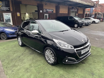 Used Peugeot 208 2018 for sale - 77793520: Photo