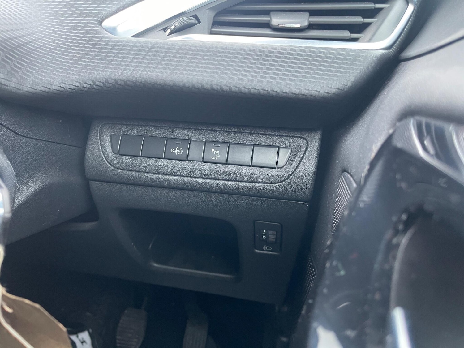 Used Peugeot 208 2018 for sale - 77793520: Photo 34