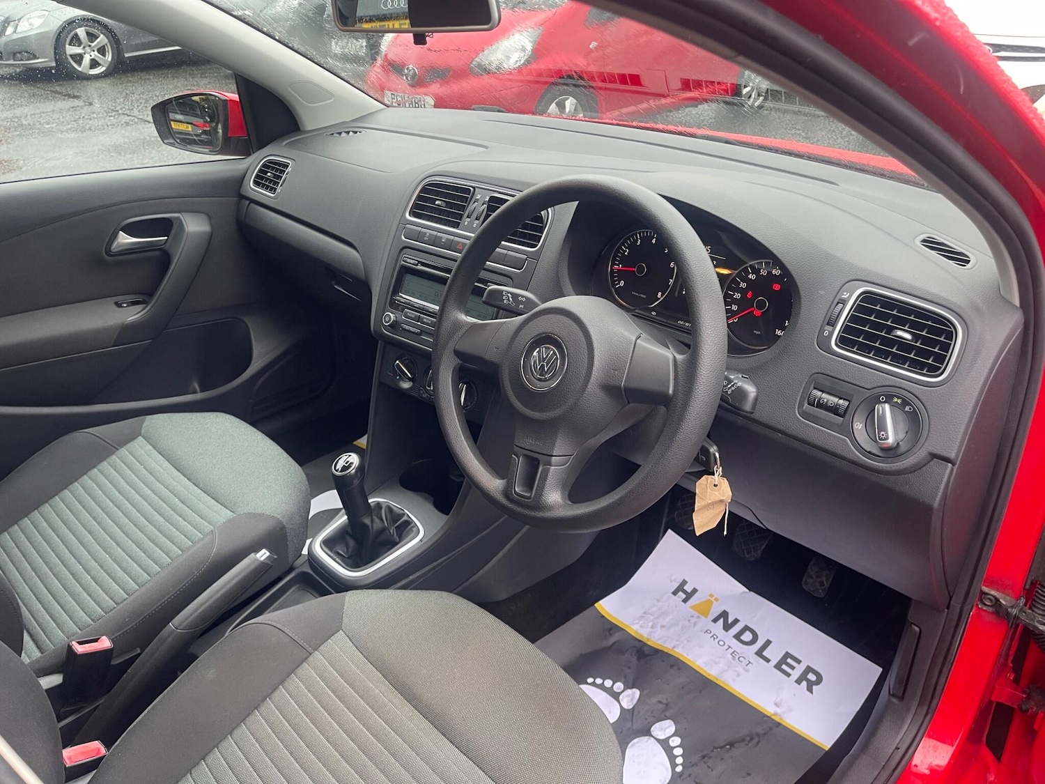 Used Volkswagen Polo 2011 for sale - 77695898: Photo 24