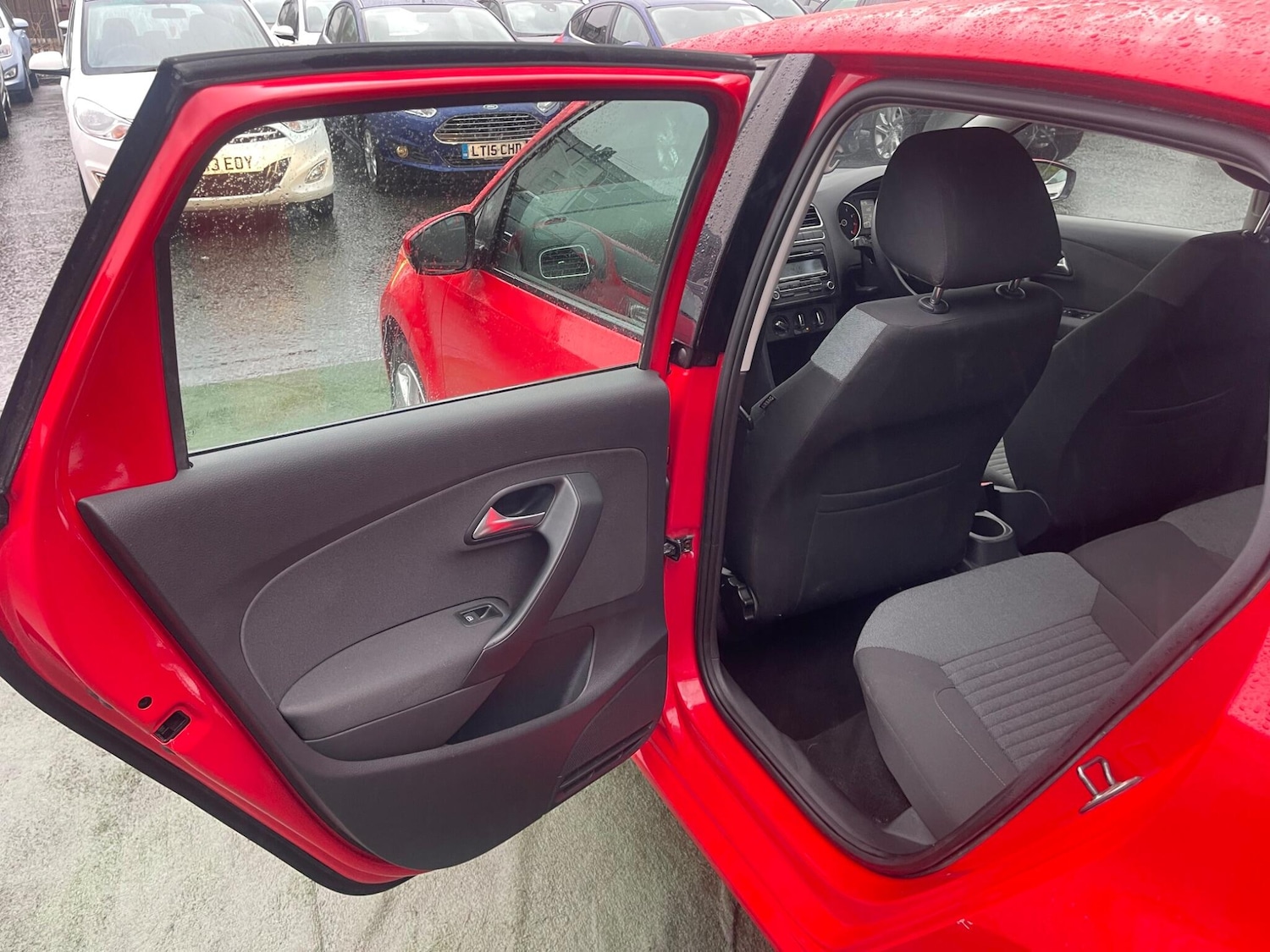 Used Volkswagen Polo 2011 for sale - 77695898: Photo 32