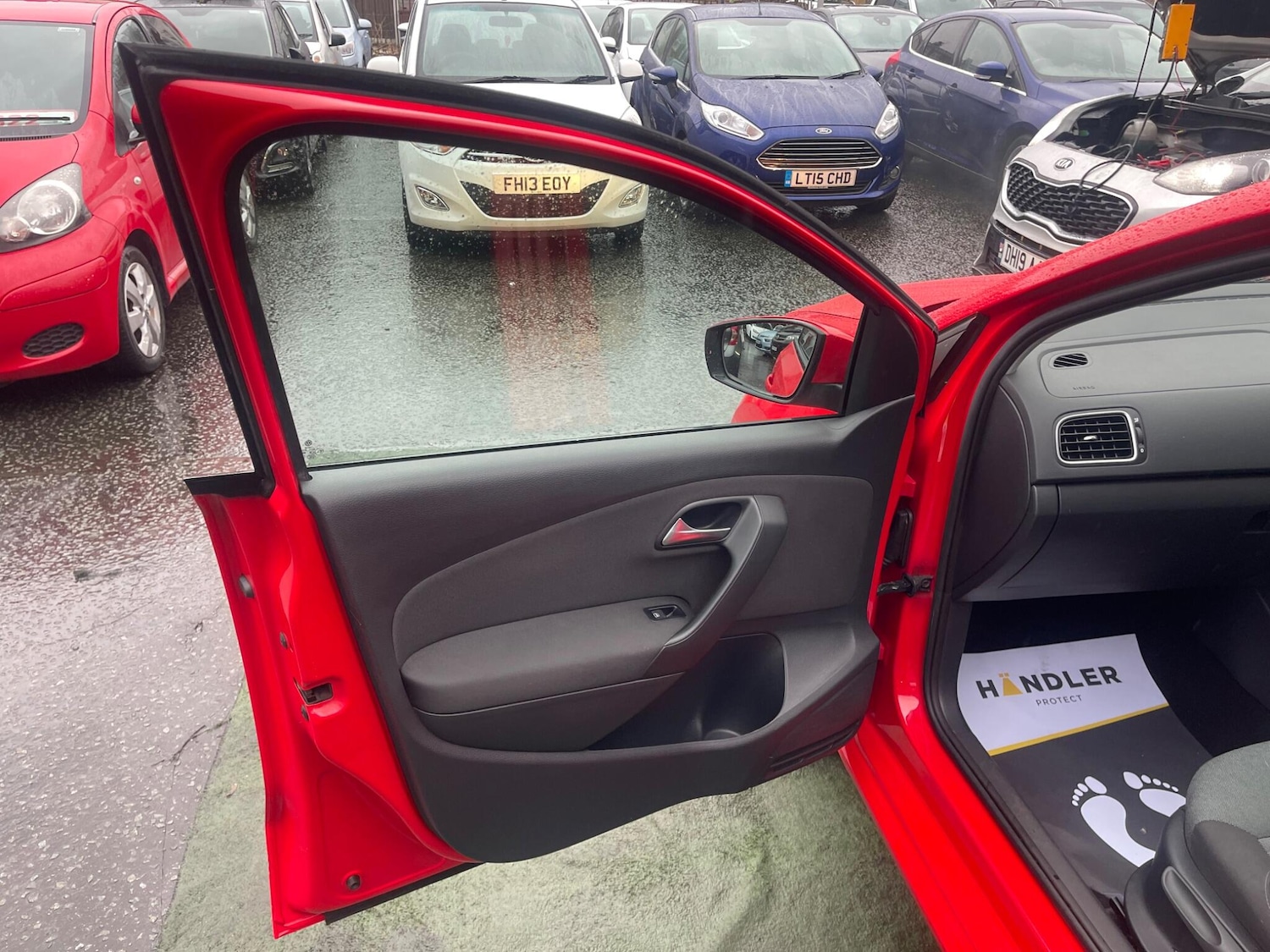 Used Volkswagen Polo 2011 for sale - 77695898: Photo 34