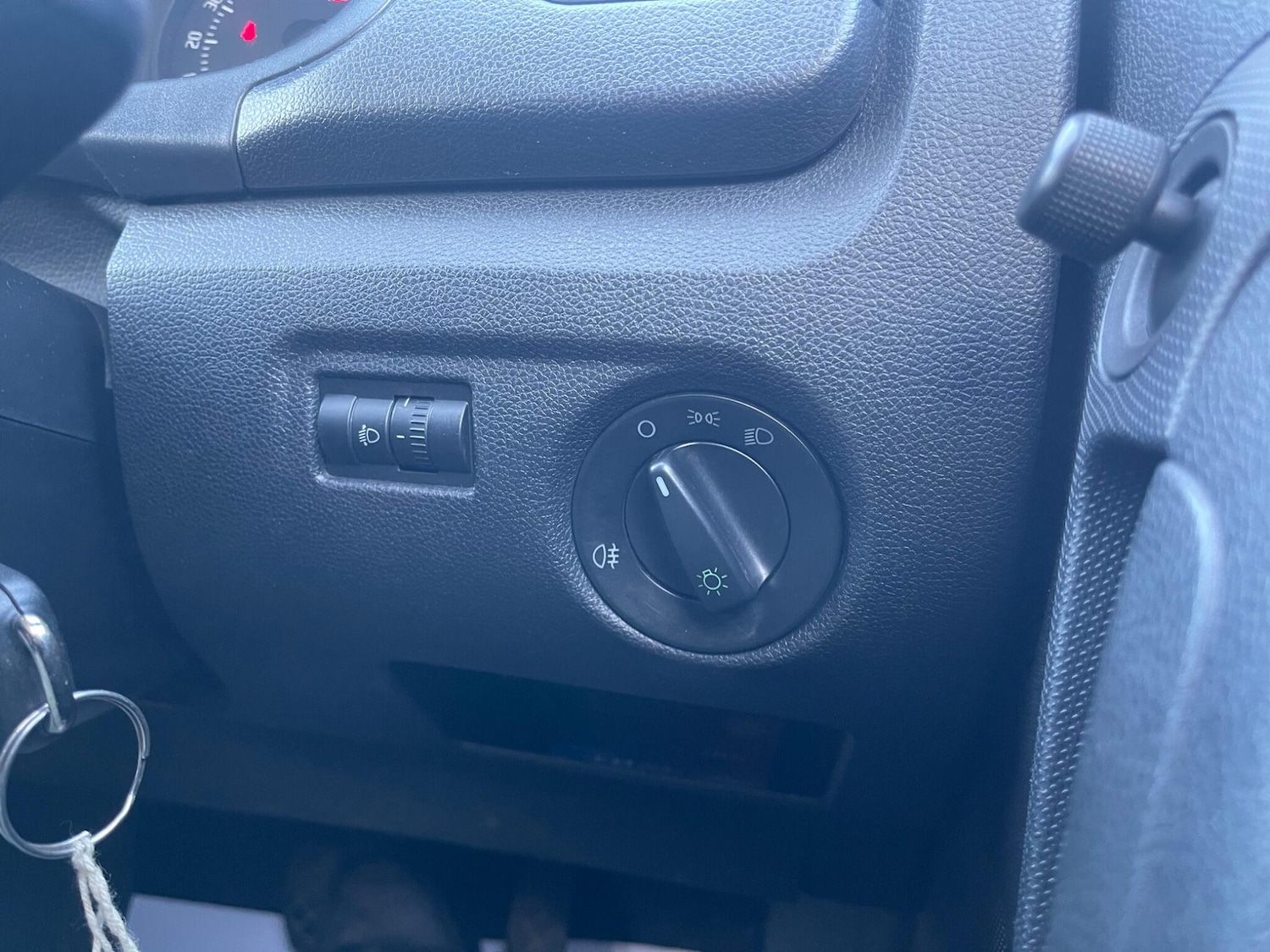 Used Skoda Fabia 2010 for sale - 77893025: Photo 40